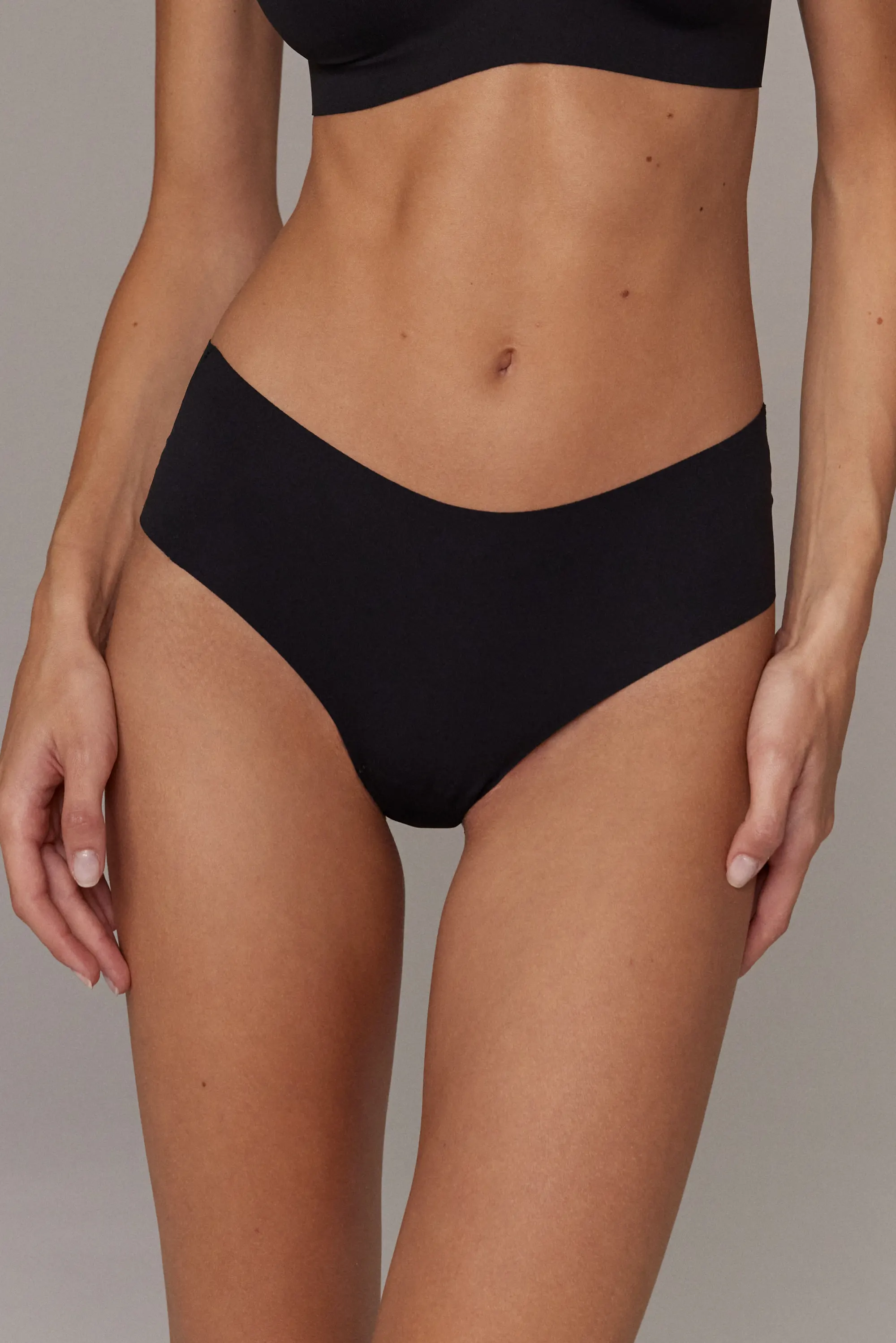 Труси black Evie Aruelle